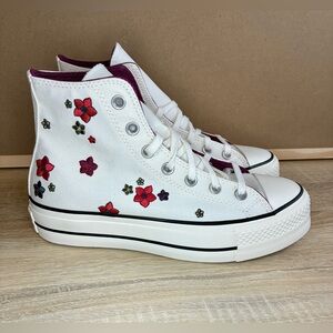 NWT Converse Platform Floral Sneakers Women 7.5